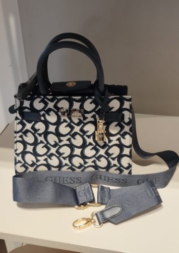 Guess Navy